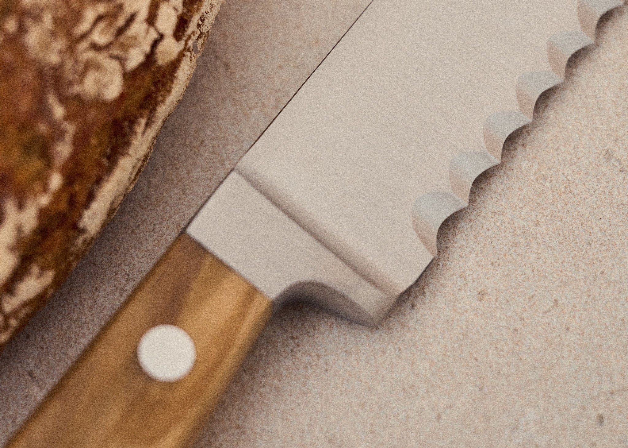 Verschiedene Güde Brotmesser für Rechtshänder und Linkshänder