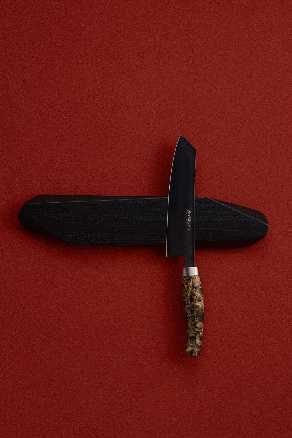 Schwarze asymmetrische magnetische Messerleiste 40 cm lang