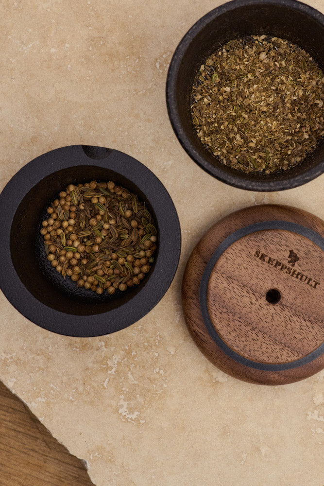 Skeppshult Swing Mörser mit Walnussdeckel