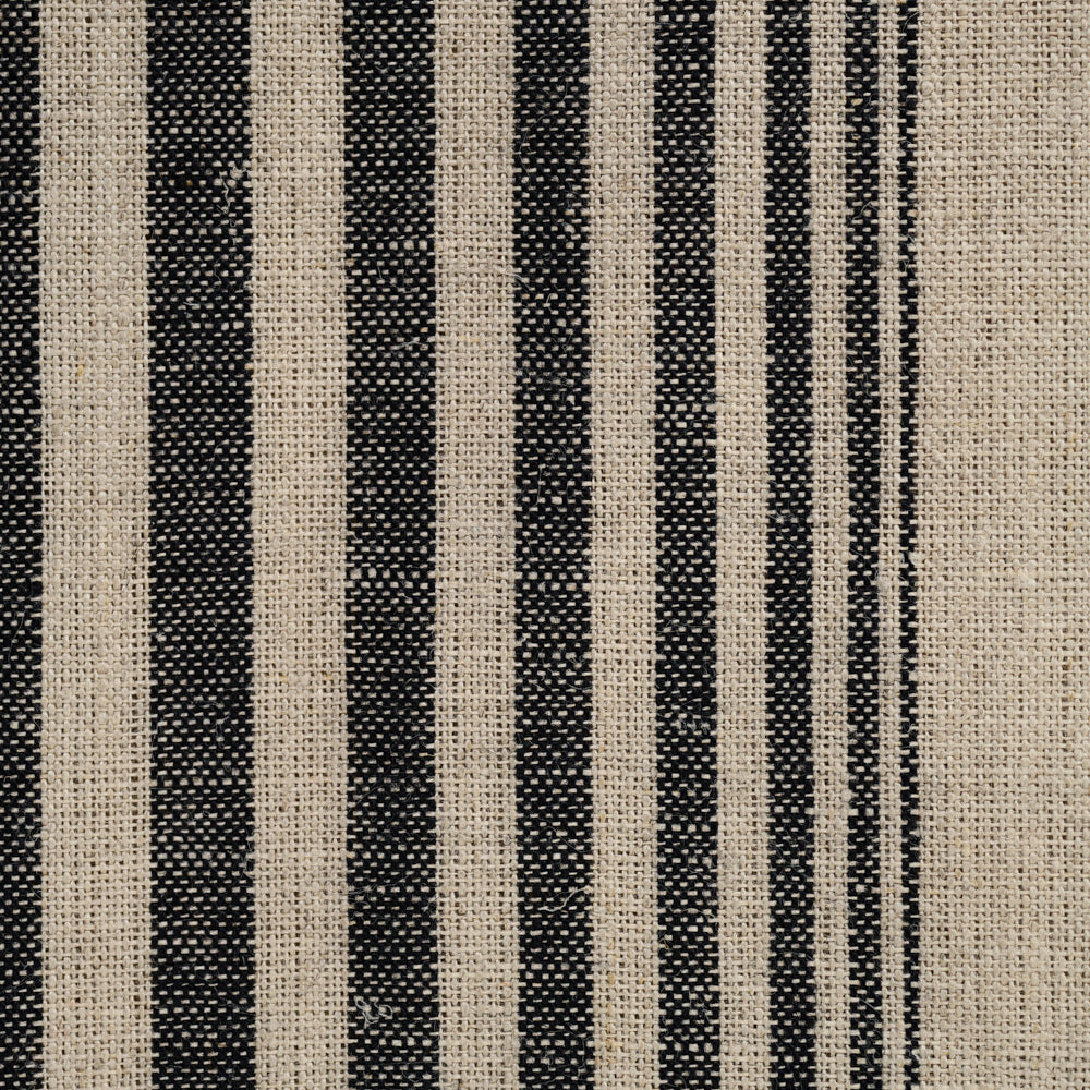 Textil Detail von Leinen Geschirrtuch natur mit schwarzen Streifen