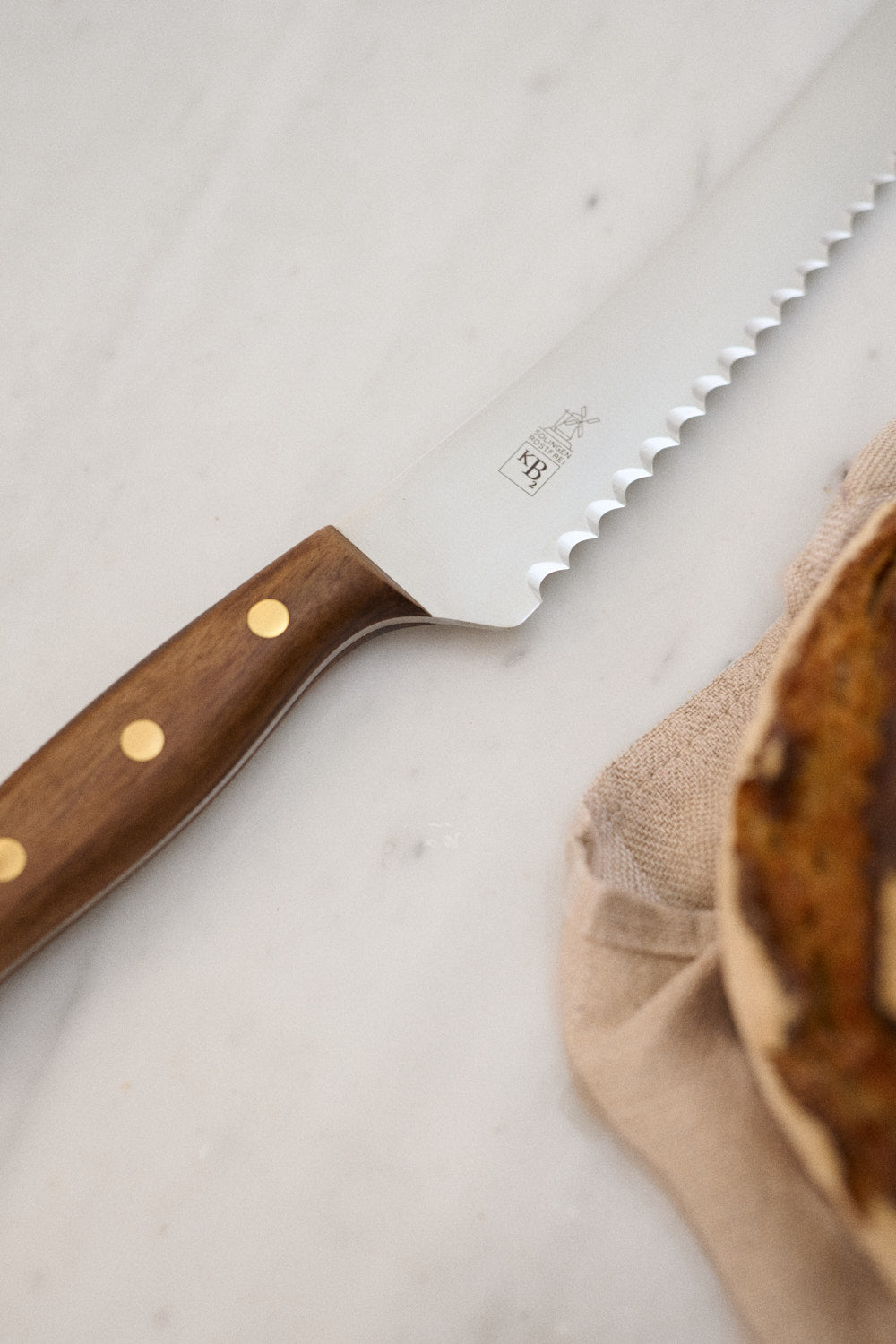 Beidseitig geschliffene Brotmesser Klinge für Linkshänder und Rechtshänder