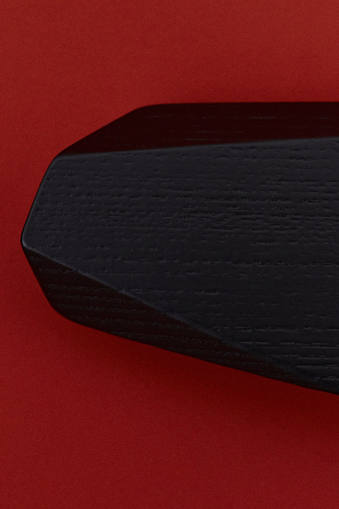  Detail von schwarzer asymmetrische magnetischer Messerleiste 