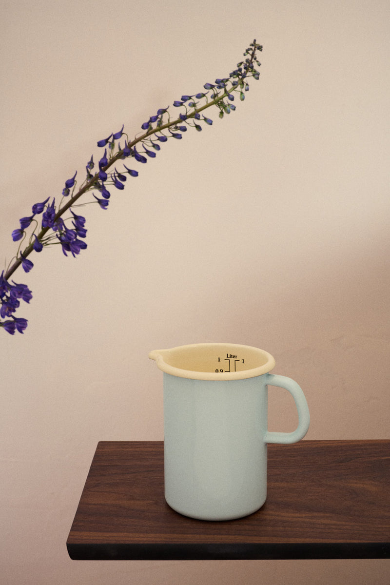 Türkiser Emaille Küchenmaß Messbecher von Riess