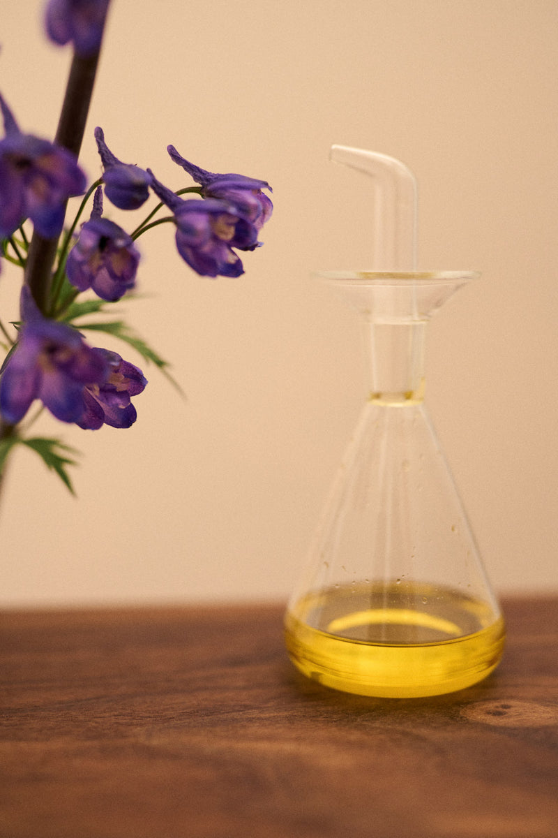 Ölkännchen aus Glas