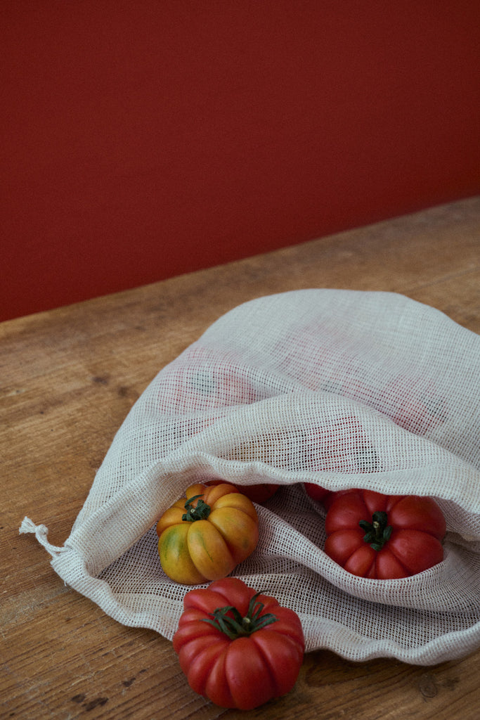 Netzbeutel für Obst und Gemüse mit Tomaten
